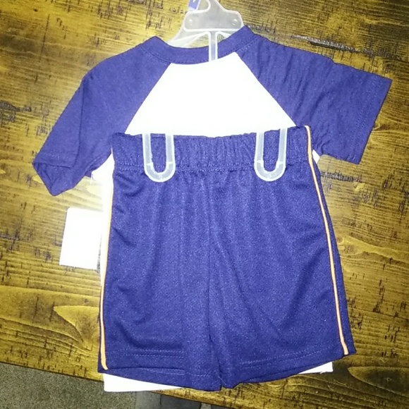 Outfit - Picture 2 of 2